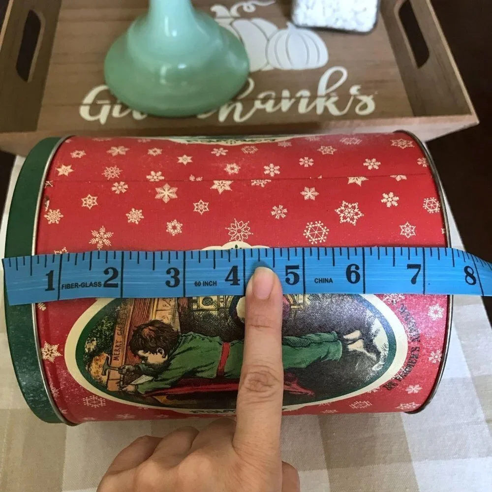 Vintage‎ Christmas Cookie Tin Home Decor Accent